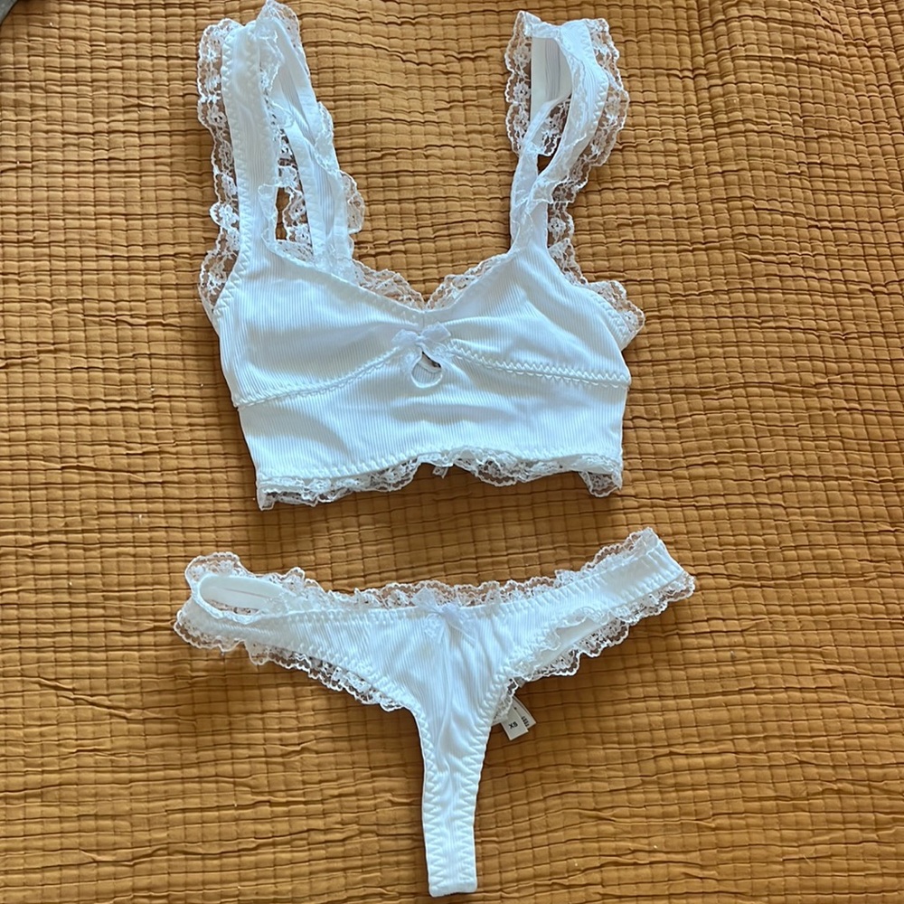 For Love and Lemons brand new set NWOT!